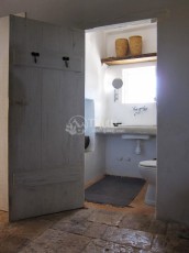 Trullo Iduna | small bathroom